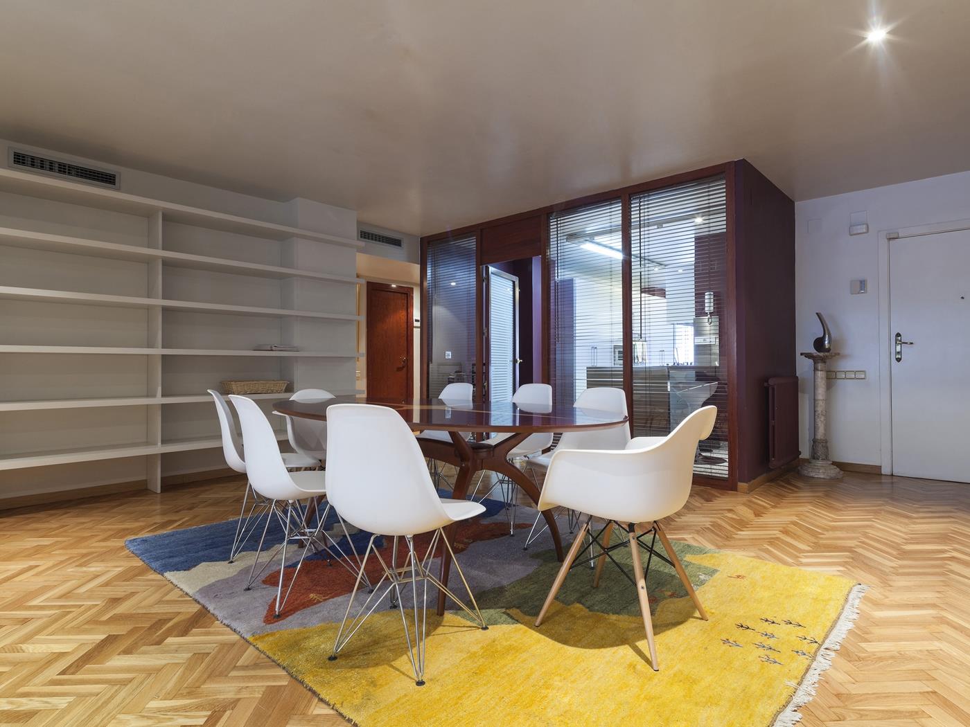 Spacieux appartement exécutif à Bonanova avec terrasse pour 8 - My Space Barcelona Appartements