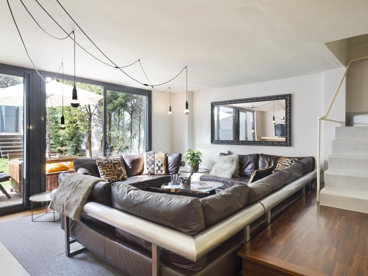 Duplex moderne avec Jardin et Piscine Privé pour 10 - My Space Barcelona Appartements