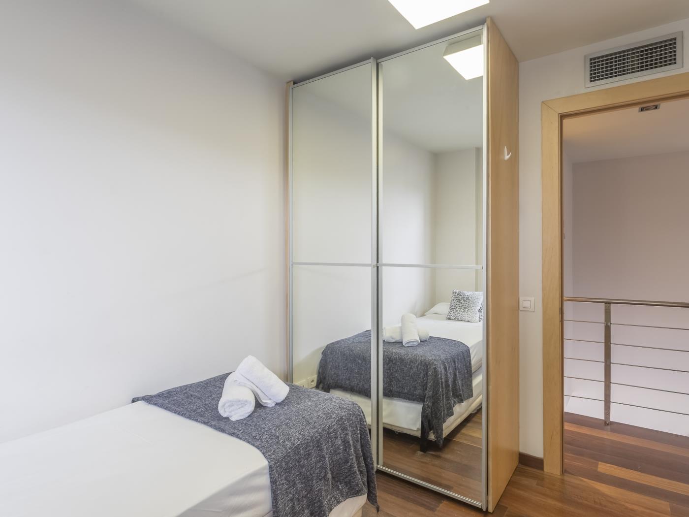 Appartement avec terrasse et piscine près du parc Güell pour 8 - My Space Barcelona Appartements