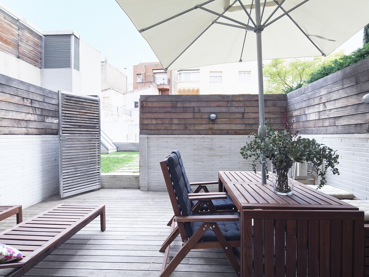 2 duplex pouvant accueillir jusqu'à 16 personnes avec terrasse et piscine - My Space Barcelona Appartements