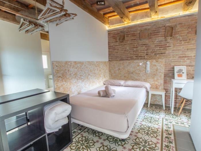 Chambre mansardée confortable dans un appartement de 4 chambres à coucher - My Space Barcelona Appartements