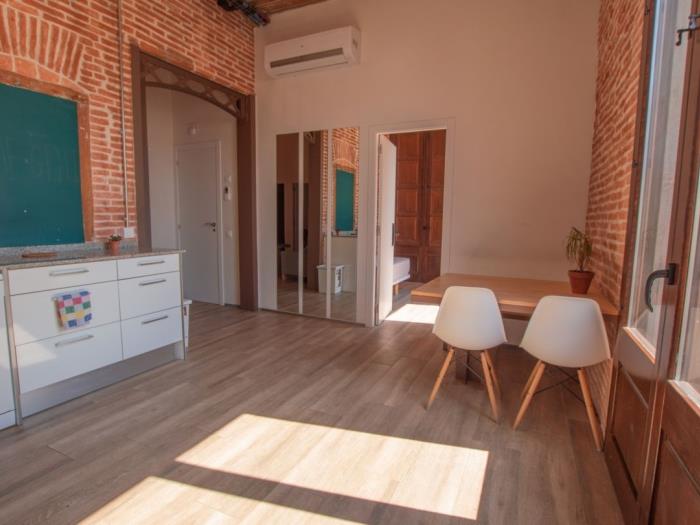 Chambre spacieuse et lumineuse avec balcon privé dans un appartement de 5 pièces - My Space Barcelona Appartements