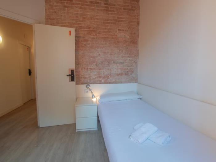Chambre dans un nouvel appartement de 4 chambres à Gràcia avec balcon - My Space Barcelona Appartements