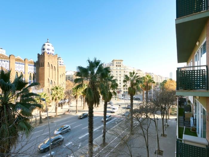 A VENDRE : Appartement à vendre avec vue sur la Palza Monumental - Prix : 512.00 - My Space Barcelona Appartements