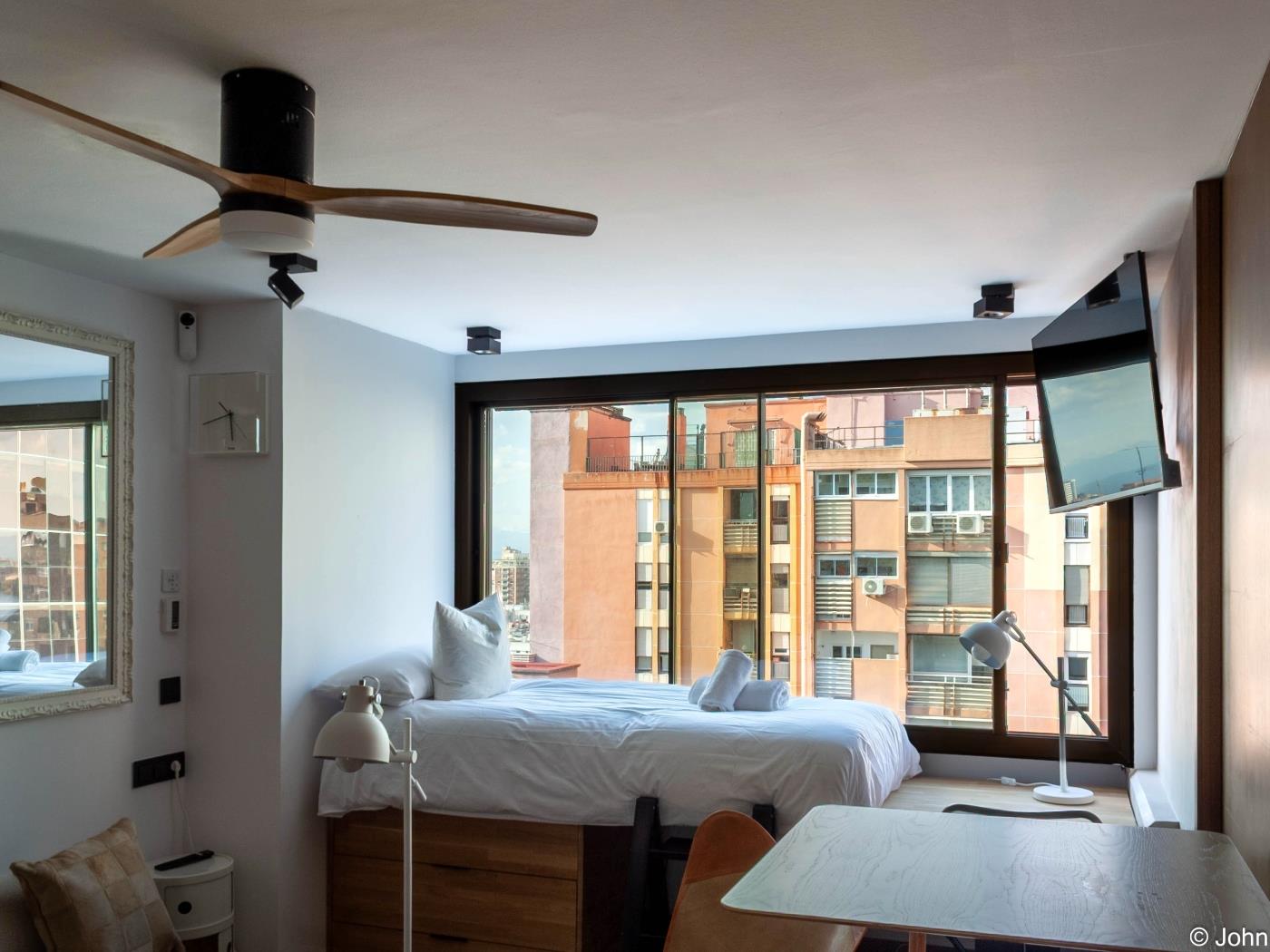 Loft moderne avec piscine sur le toit et vue sur la ville - My Space Madrid Appartements