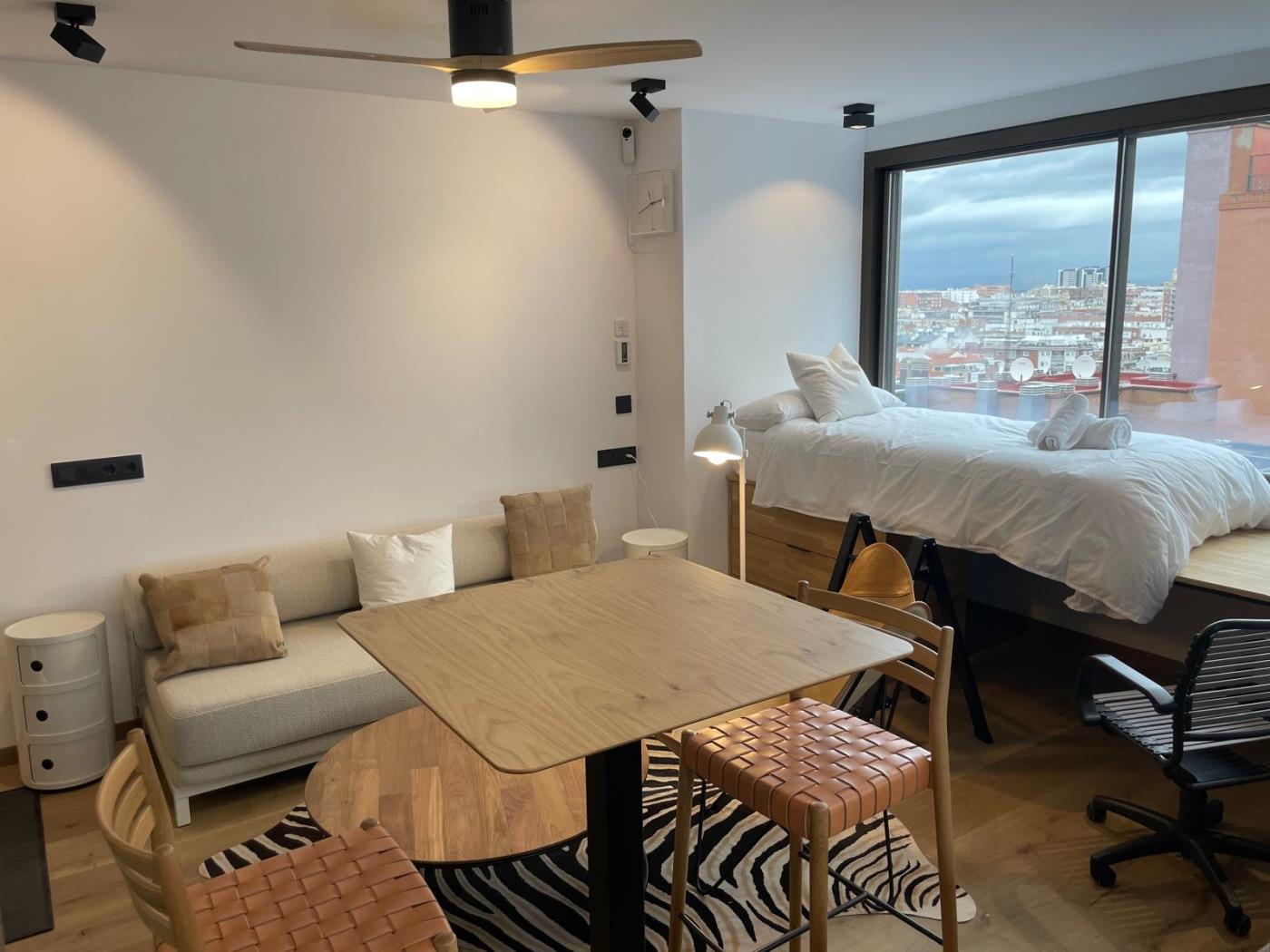 Loft moderne avec piscine sur le toit et vue sur la ville - My Space Madrid Appartements