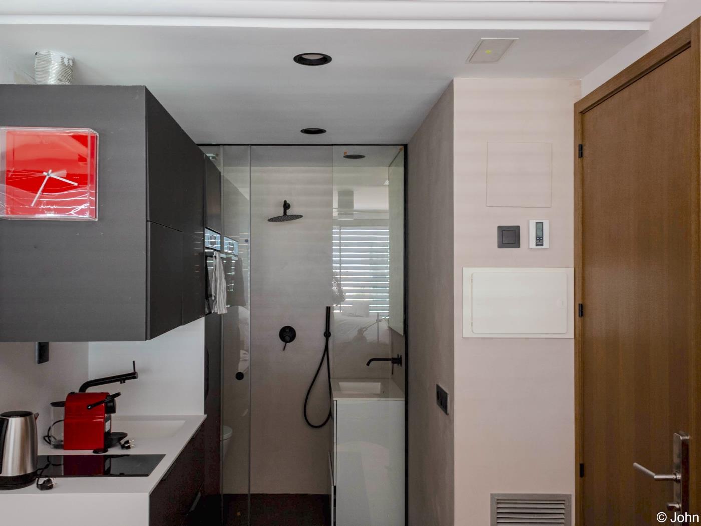 Loft studio moderne avec vue sur la ville, piscine sur le toit - My Space Madrid Appartements