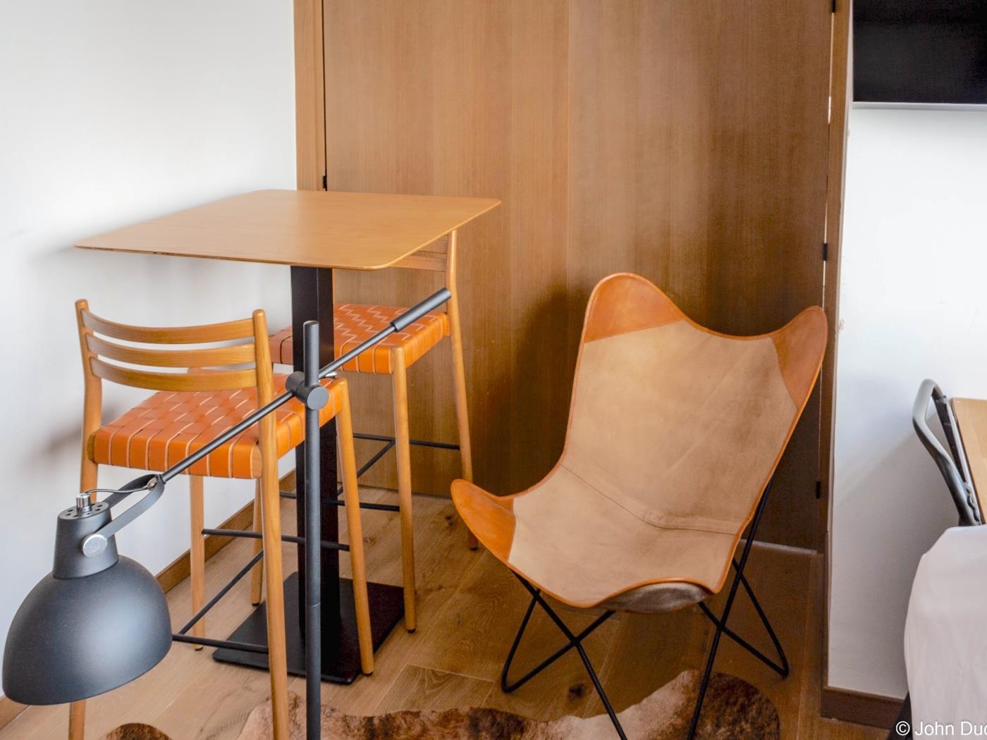 Loft studio moderne avec vue sur la ville, piscine sur le toit - My Space Madrid Appartements