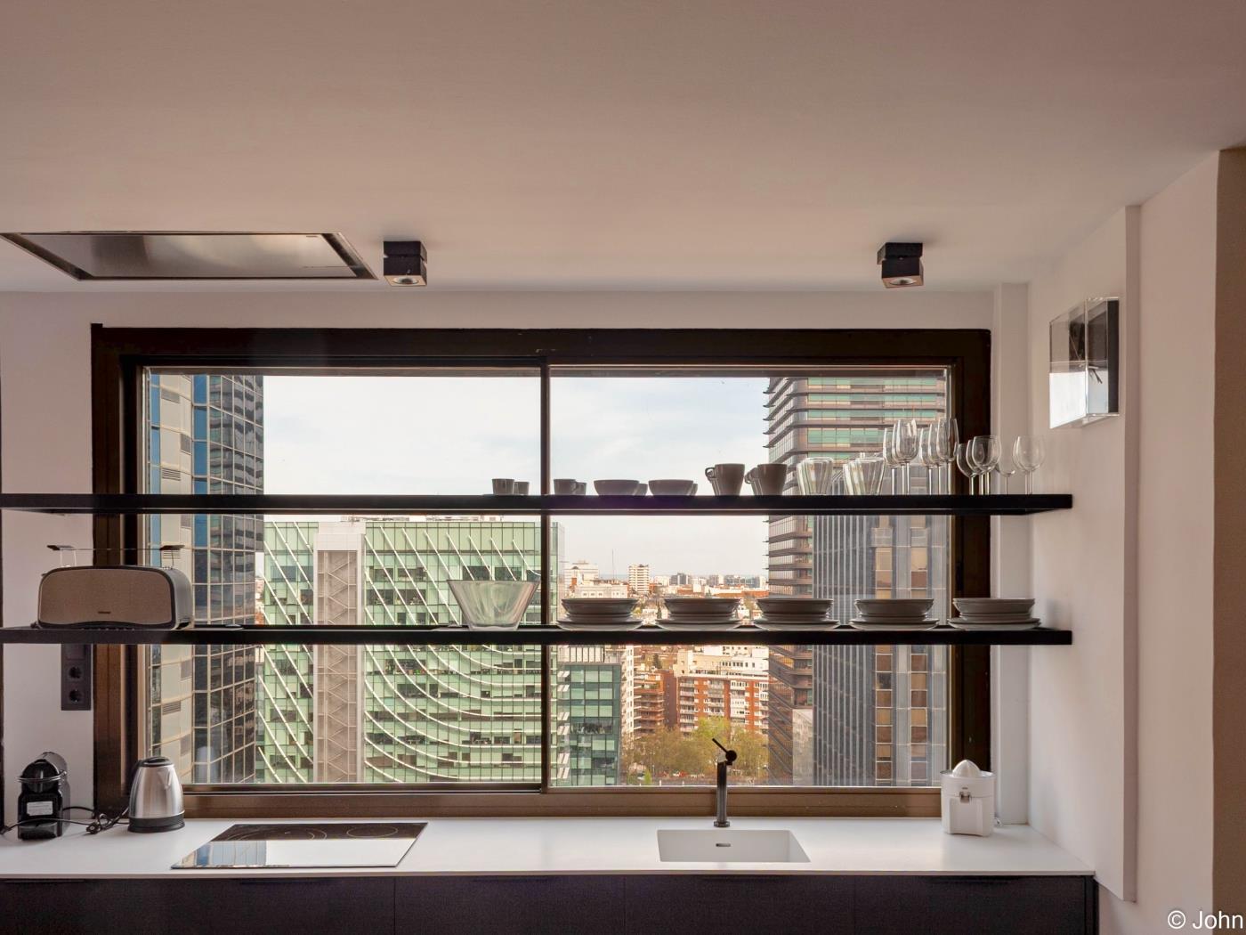 Chic Loft Studio avec Vue sur la Ville et Piscine sur le Toit - My Space Madrid Appartements