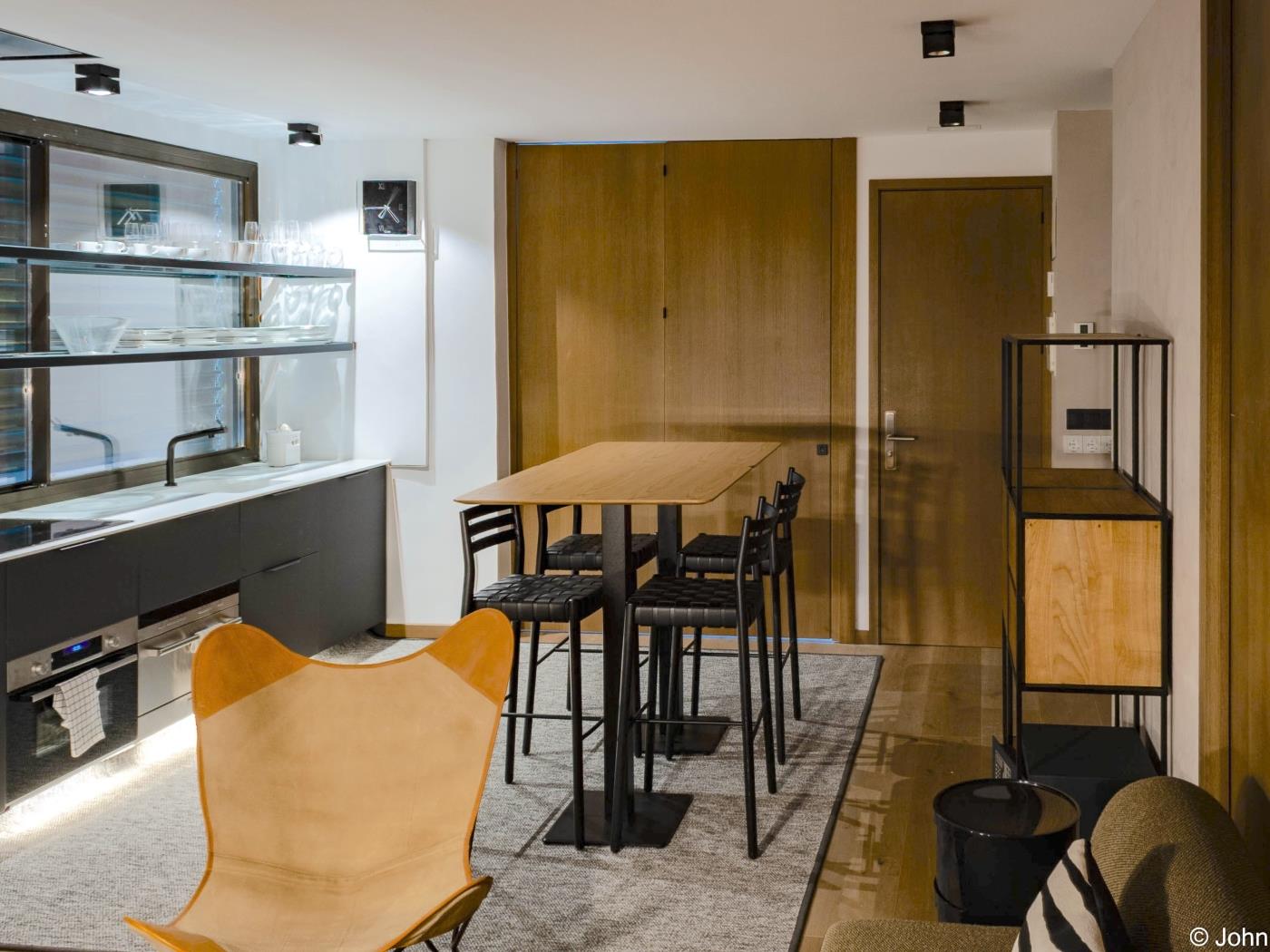 Chic Loft Studio avec Vue sur la Ville et Piscine sur le Toit - My Space Madrid Appartements