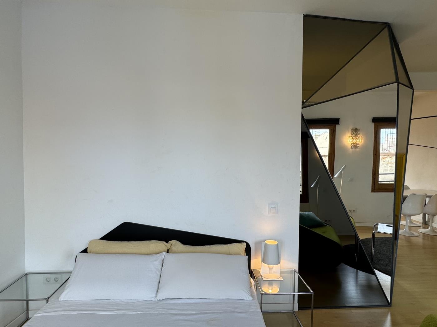 Loft rénové de 2 chambres avec terrasse dans le Quartier Gothique - My Space Barcelona Appartements